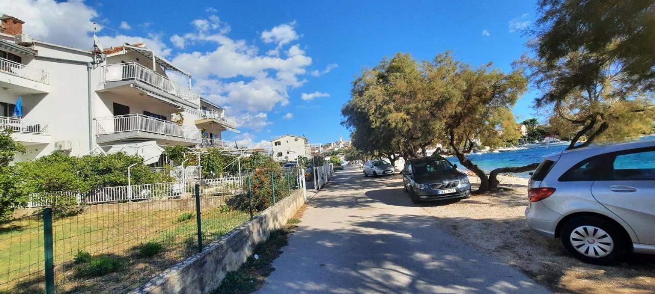 Apartments Ana Bilota Seget Vranjica Exterior photo